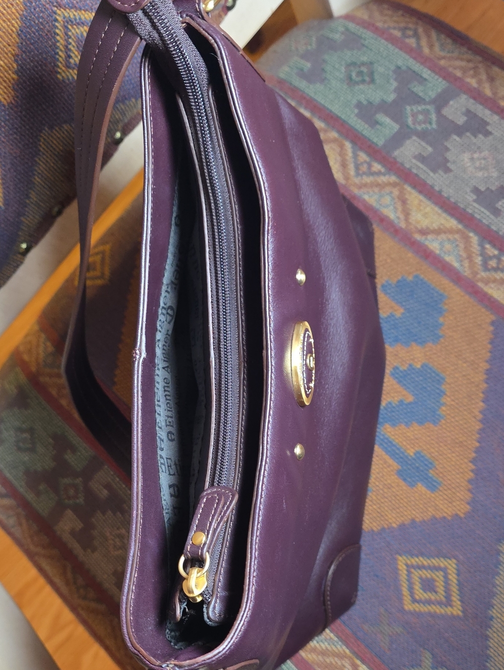 Vintage Etienne Aigner Bordeaux Leather EST 1949 Logo Bag - Excellent Condition - Picture 17 of 17